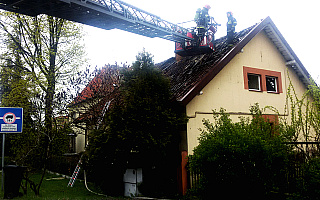 Pożar poddasza na ul. Grajewskiej w Ełku